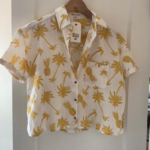 Billabong Tops - Billabong camp shirt